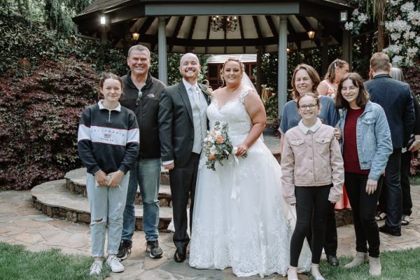 Sarah and Glenn's wedding day in Mount Dandenong, frame 070