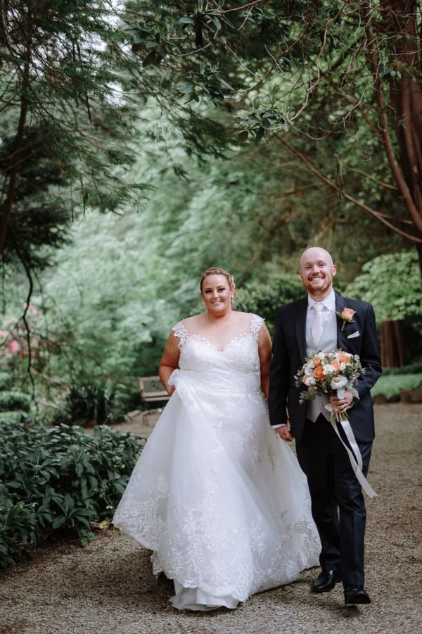 Sarah and Glenn's wedding day in Mount Dandenong, frame 085