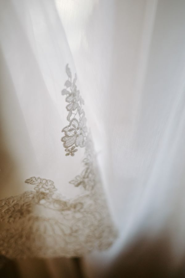 Danni and Jarrod's wedding day in Coldstream, frame 025