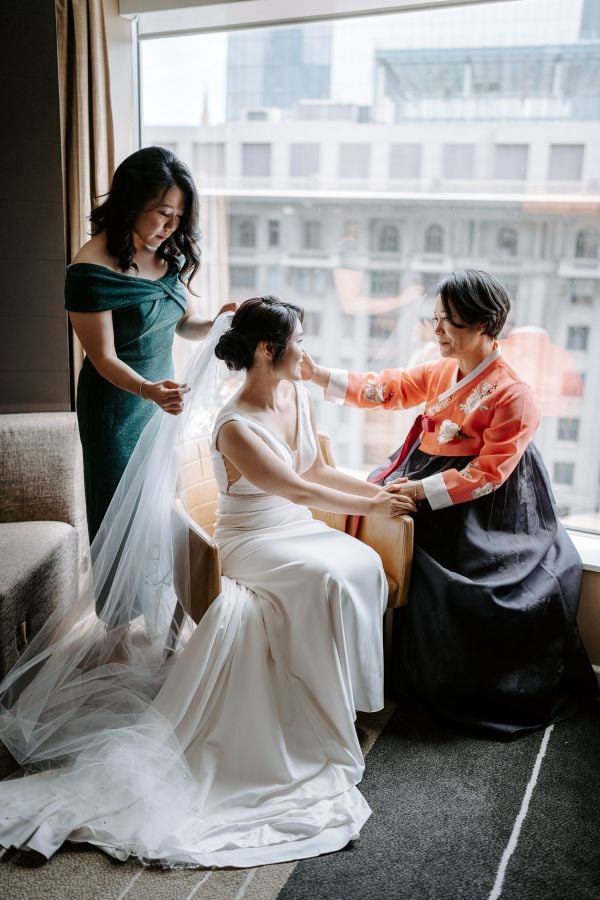Becky and Gyu's wedding day in Melbourne, frame 016