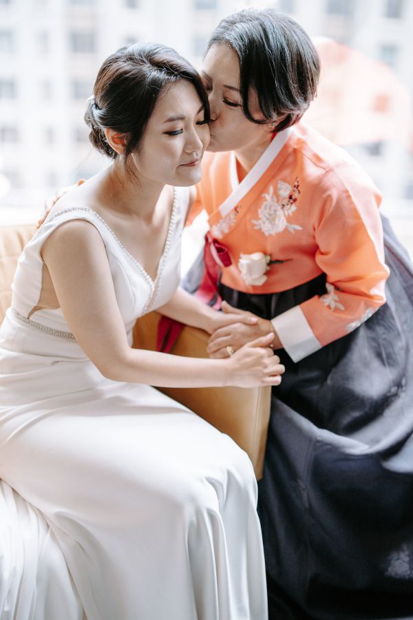 Becky and Gyu's wedding day in Melbourne, frame 019