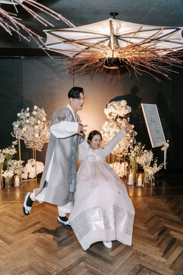 Becky and Gyu's wedding day in Melbourne, frame 163