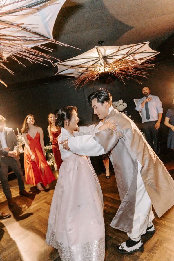 Vue de monde wedding, Becky and Gyu, frame 173