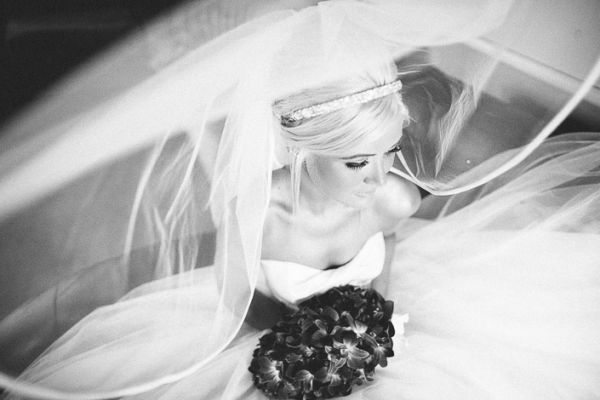 Chateau Wyuna wedding, the couple, frame 020