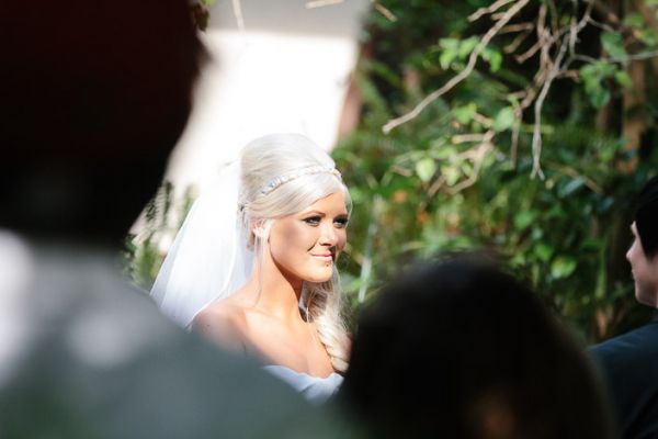 Chateau Wyuna wedding, the couple, frame 032