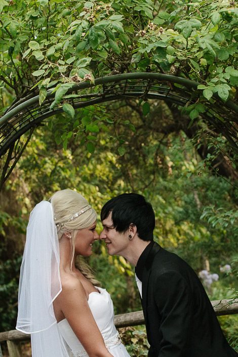 The couple's wedding day in Mount Evelyn, frame 043