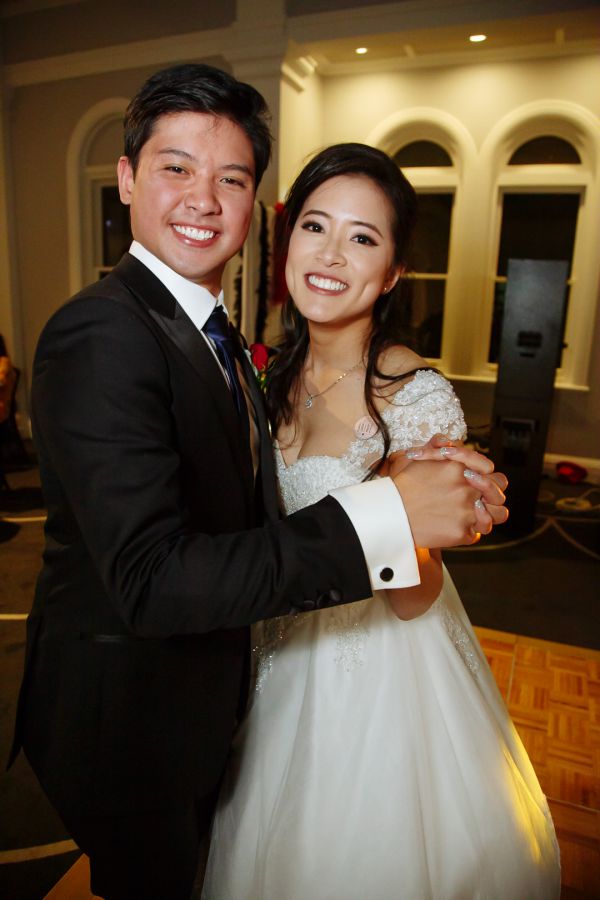 Wedding photograph 390 from Liz and Robert's day at Werribee Park Mansion