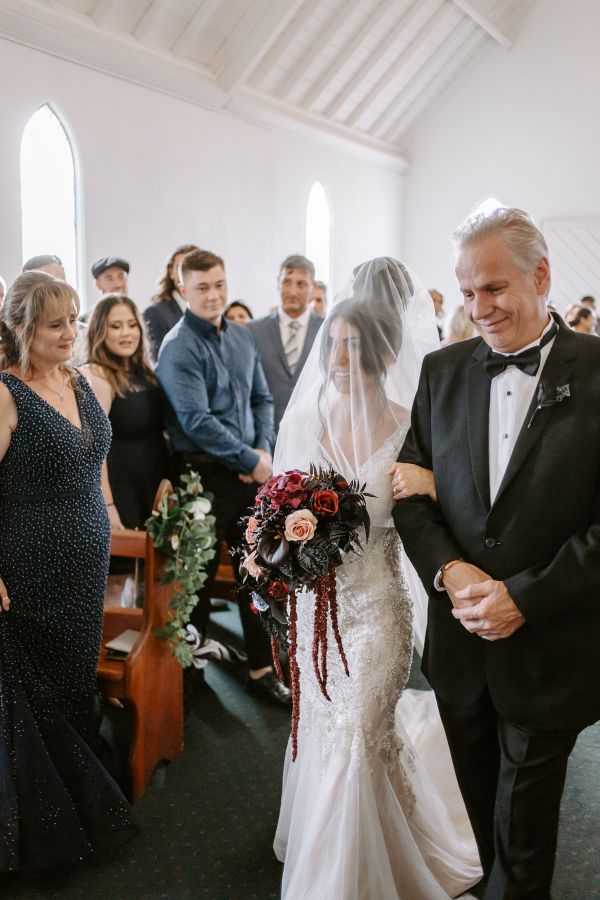 Kaitlyn and Matt's wedding day in Bonnie Brook, frame 049