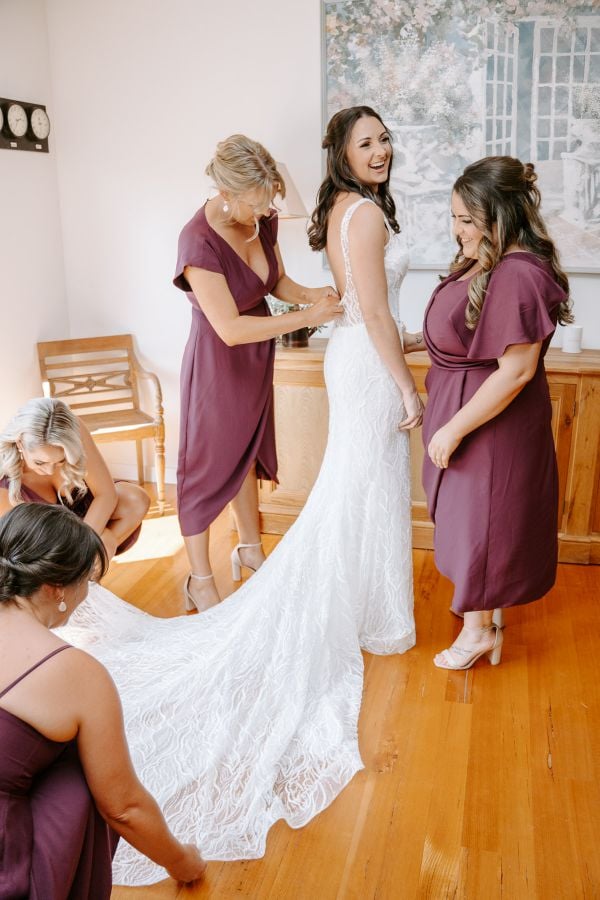 Lauren and Callum's wedding day in Monbulk, frame 025