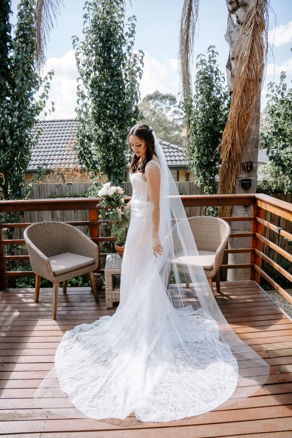 Lauren and Callum's wedding day in Monbulk, frame 031