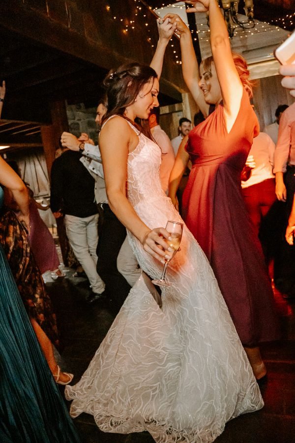 Lauren and Callum's wedding day in Monbulk, frame 088