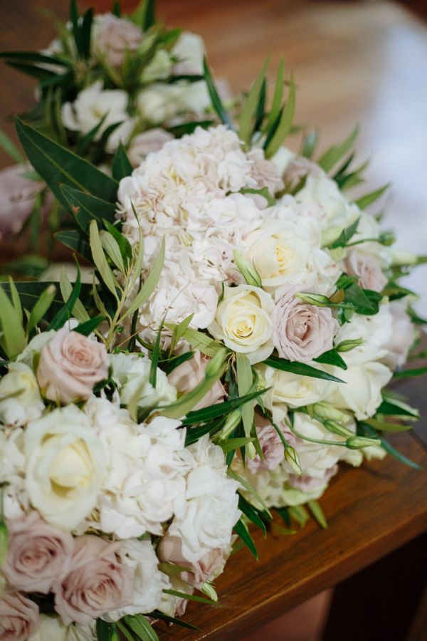 Yolanda and Matt's wedding day in Monbulk, frame 022