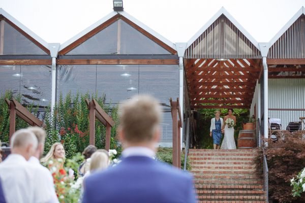 Yolanda and Matt's wedding day in Monbulk, frame 064