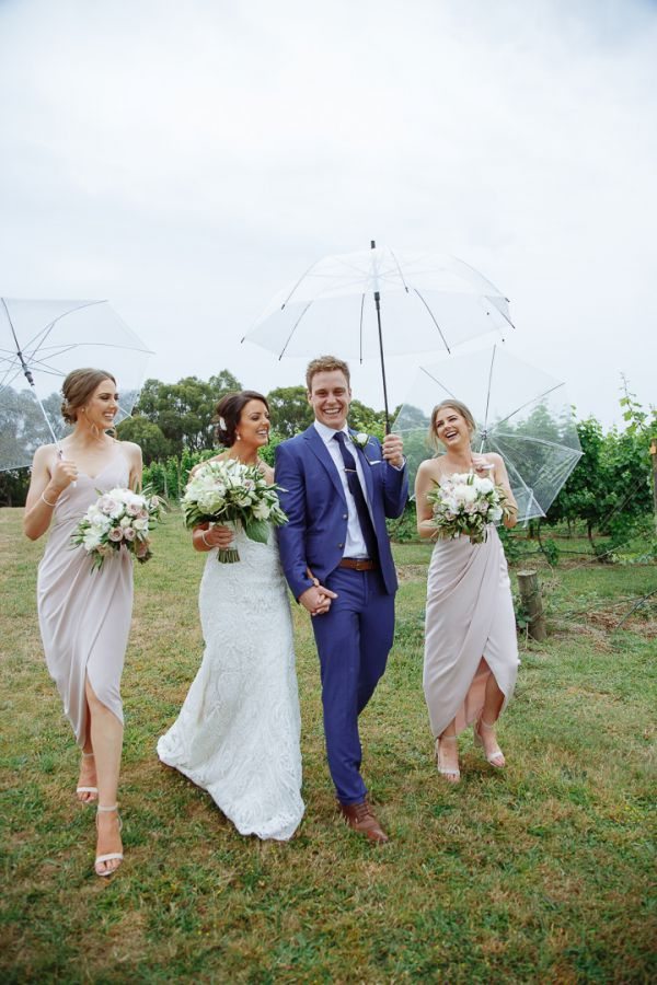 Yolanda and Matt's wedding day in Monbulk, frame 124