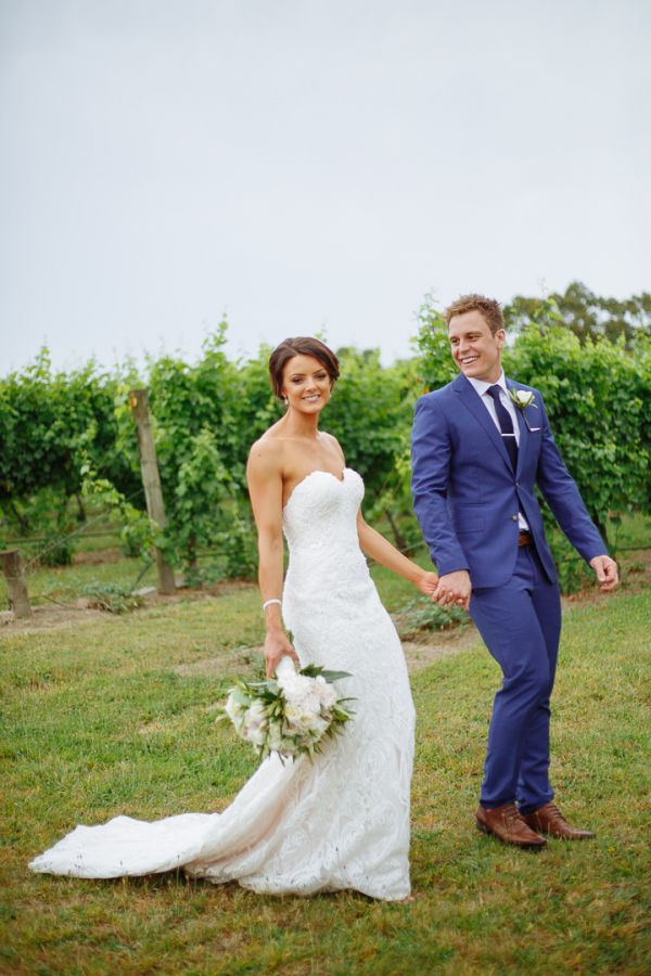 Yolanda and Matt's wedding day in Monbulk, frame 139
