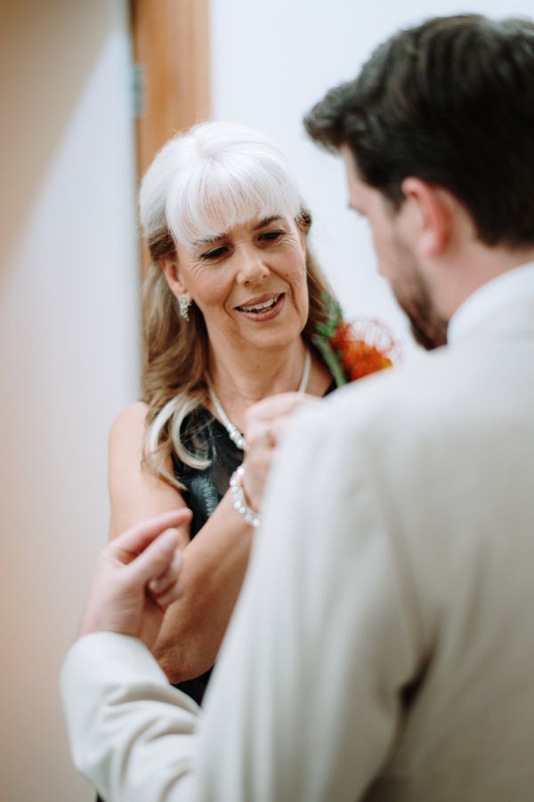 Sarah and Kyle's wedding day in Dixons Creek, frame 004