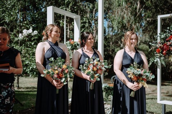 Sarah and Kyle's wedding day in Dixons Creek, frame 034
