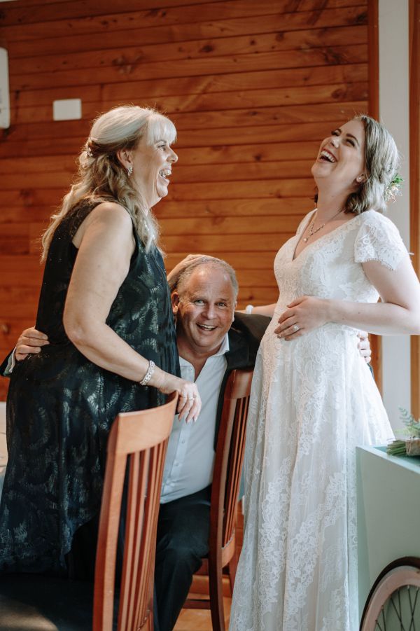Sarah and Kyle's wedding day in Dixons Creek, frame 100