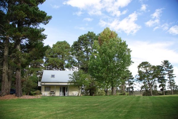 Yester Grange wedding photo Wentworth Falls